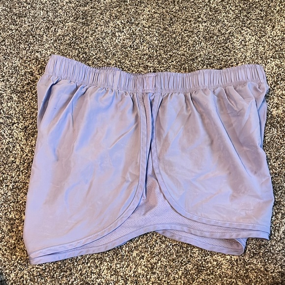 Purple Nike shorts - Picture 3 of 3